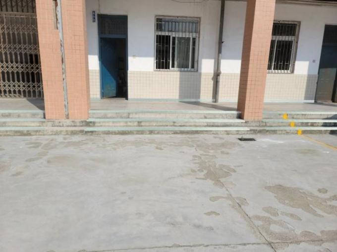 No. 11 projeto alto 3 da renovação da segurança da emergência do prédio da escola
