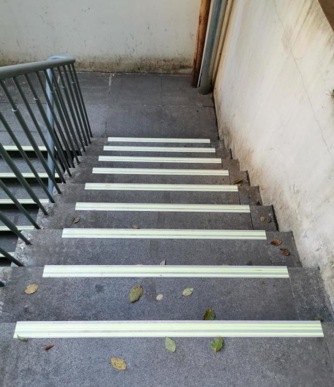 Projeto da renovação da segurança da garagem de estacionamento subterrânea 1